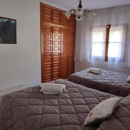 Casa Rogelio Valverde *