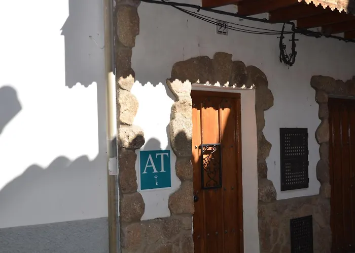 Casa Rogelio Valverde *